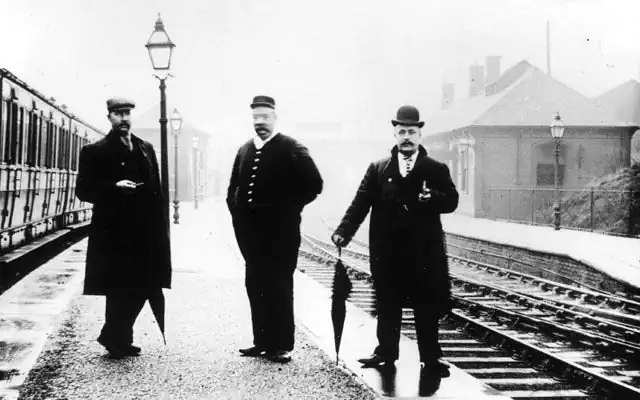 Oldham Road Railway Station